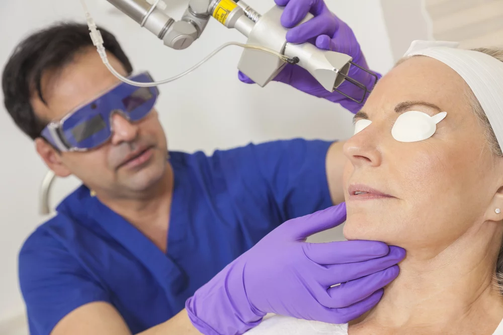 Behandeling met Fractional CO2 laser door Dermatoloog